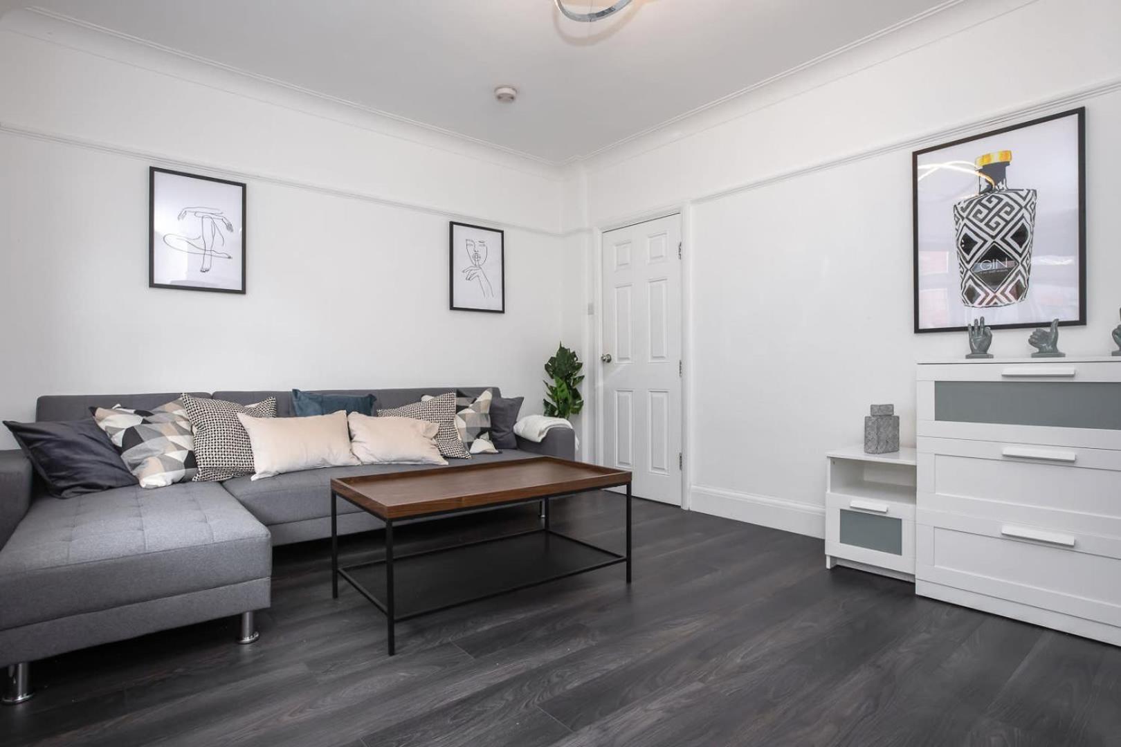 Modern 2 Bed In Prime Camden Sleeps 6 Apartment *